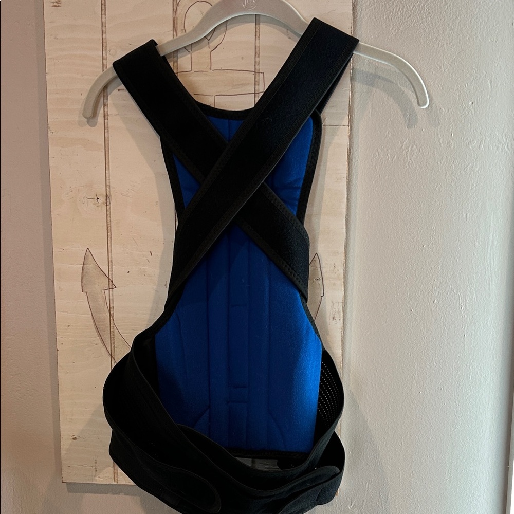 Amazon Men's Blue and Black Posture Corrector